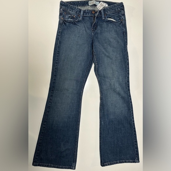 Levi Strauss Signature Women’s Juniors Size 9 Medium Denim Blue Jeans EUC - Picture 2 of 8